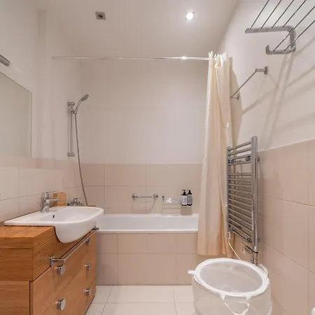 Luxury Quiet Centre - Terrace & 2 Bedrooms - 124m2