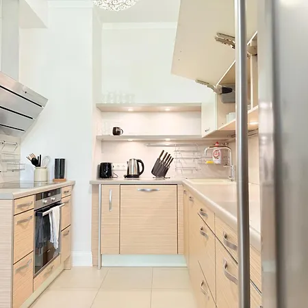 Luxury Quiet Centre - Terrace & 3 Bedrooms - 124m2 *