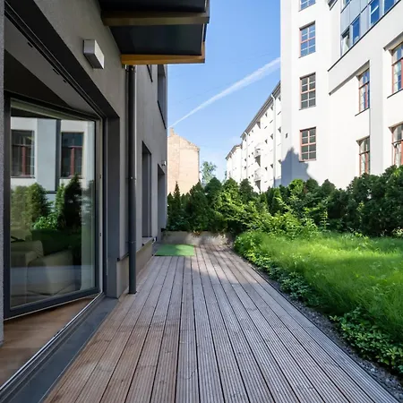شقة Luxury Quiet Centre - Terrace & 2 Bedrooms - 124m2 ريغا