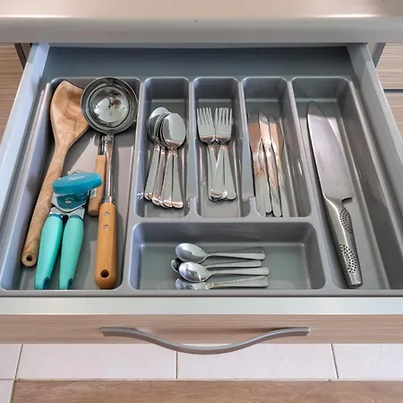 Luxury Quiet Centre - Terrace & 2 Bedrooms - 124m2 شقة