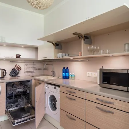 Luxury Quiet Centre - Terrace & 2 Bedrooms - 124m2 شقة ريغا