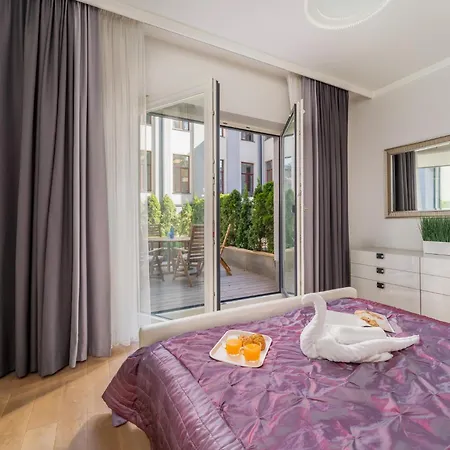 Appartement With Private Terrace And Garden - Antonijas Street