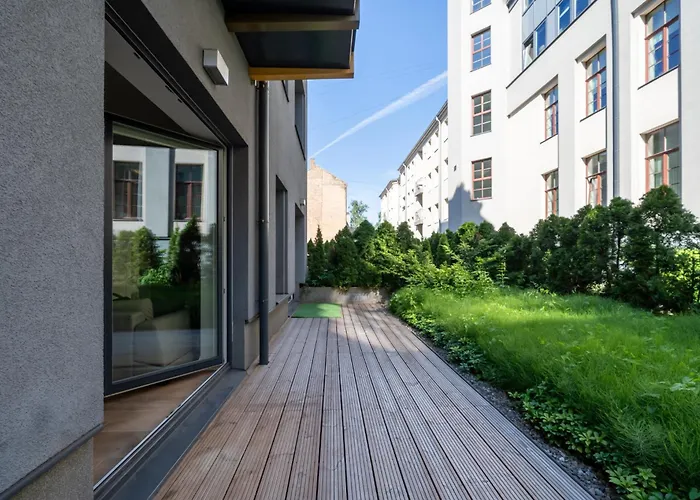 Апартаменты Elegant 124M2 Apartment With Terrace - Antonijas Street Рига