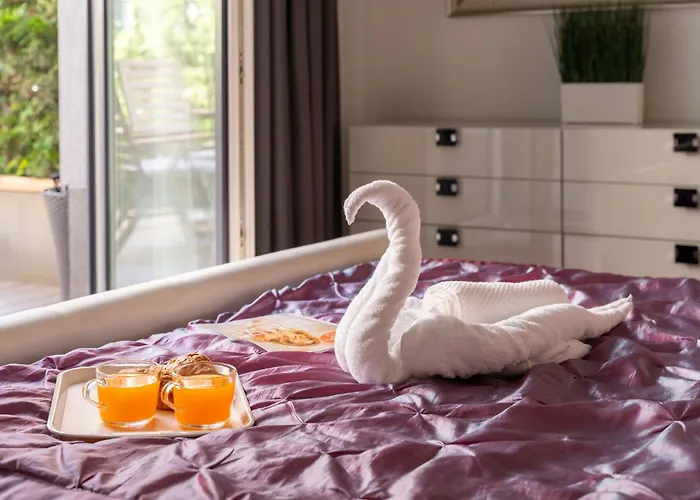 Luxury Quiet Centre - Terrace & 2 Bedrooms - 124m2 Dzīvoklis *