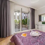 Appartement With Private Terrace And Garden - Antonijas Street